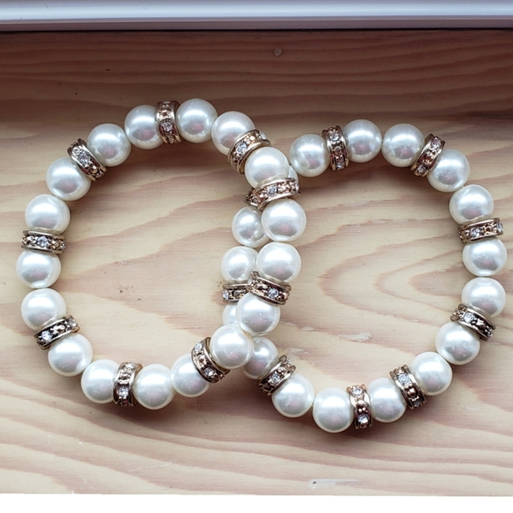 BRACELETS 2 Women's Faux Pearl/Gold/Rhinestones - Picture 1 of 2